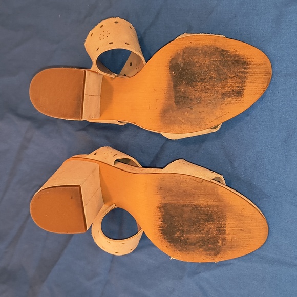 Melrose and Market Sandal Suede Tan Block Heel 3 3/4" - Picture 8 of 9